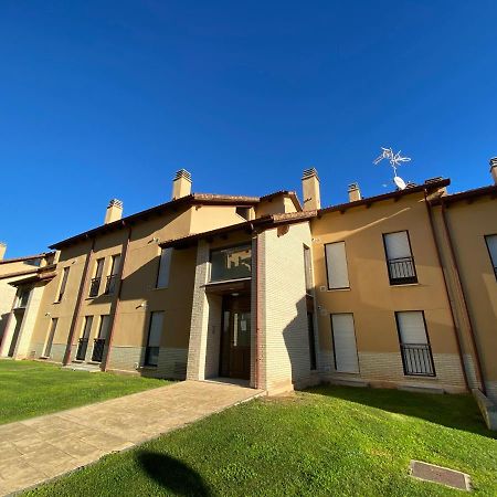 Appartement Duplex Campo De Golf à Sojuela Extérieur photo